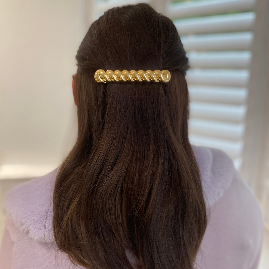 Half-Up Straight Hair With Twisted Barrette — Barrette Hairstyles