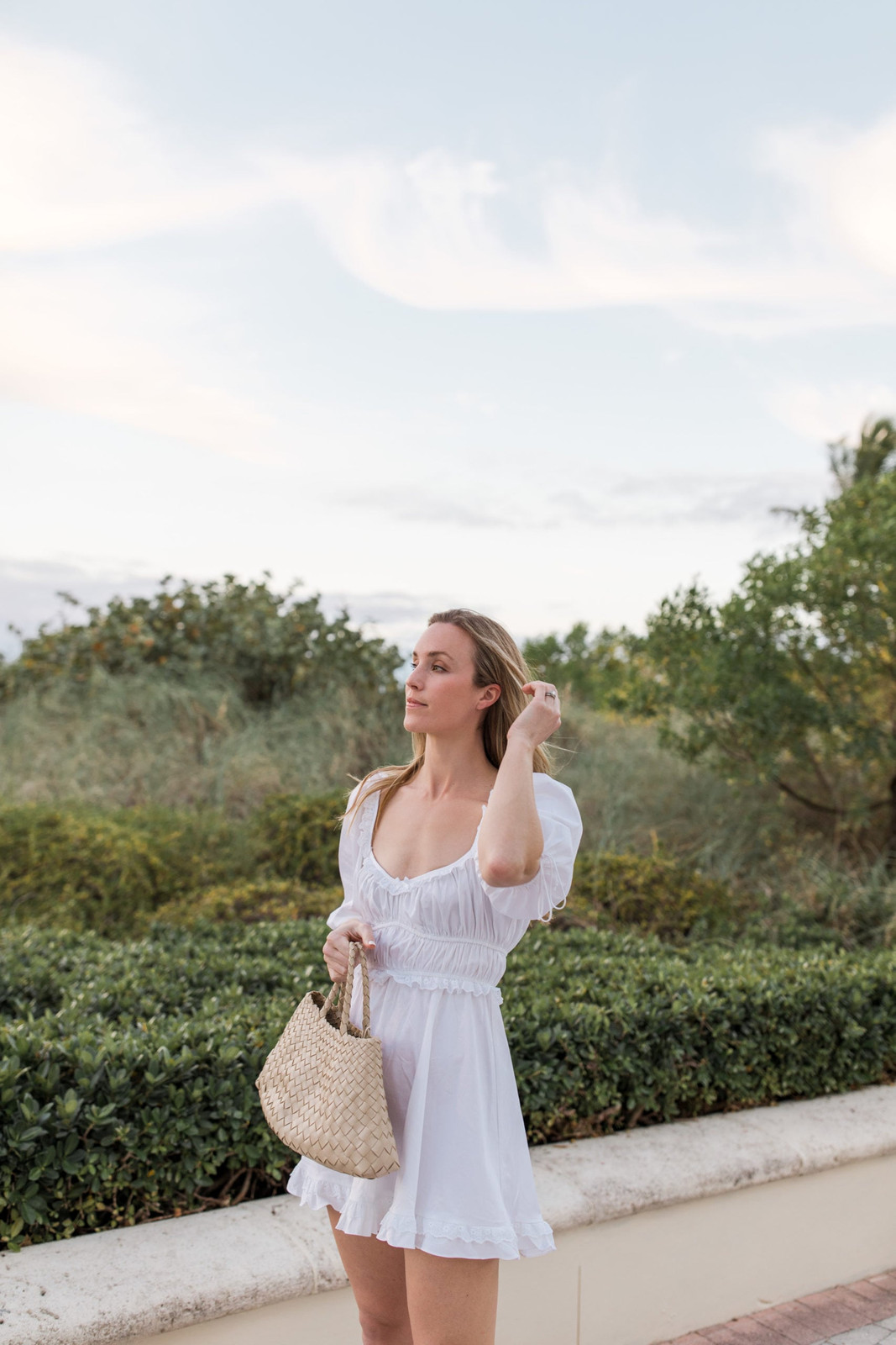 White Puff-Sleeve Mini Dress for Summer Days White Puff-Sleeve Mini Dress for Summer Days — Florida Outfits
