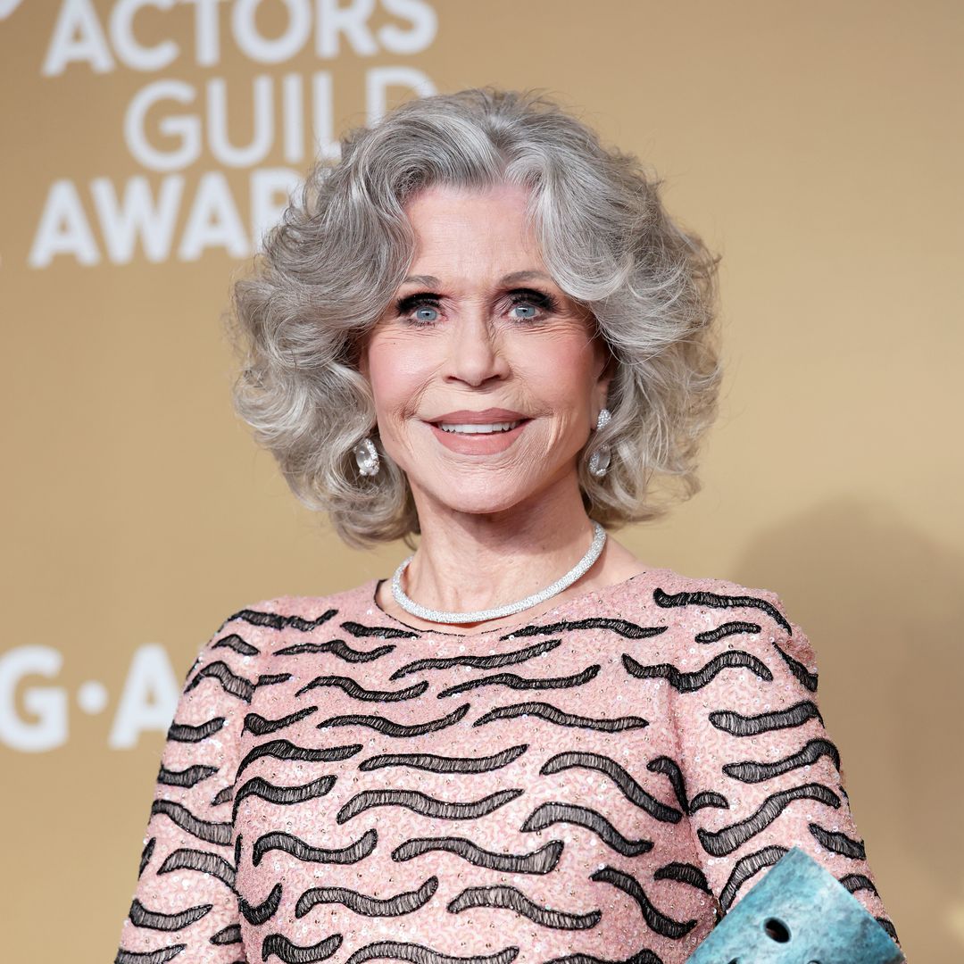 Shoulder Length Voluminous Grey Bob Shoulder Length Voluminous Grey Bob — Hairstyles for Women Over 50