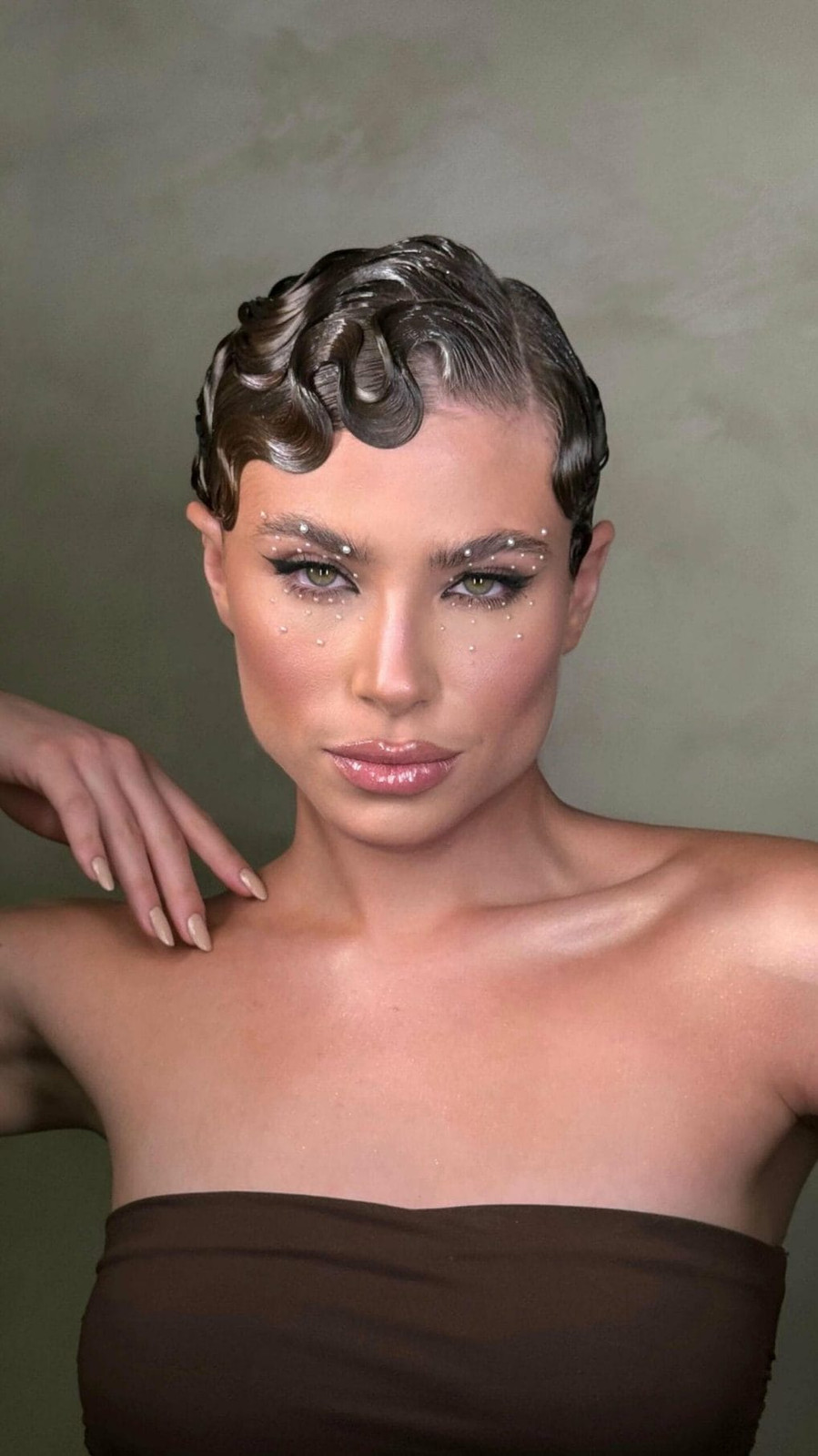 Sculpted Finger Waves Sculpted Finger Waves — Dance Competition Hairstyles