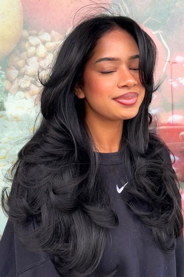 Mid-Back Layered Collarbone With Side Bangs Mid-Back Layered Collarbone With Side Bangs — Blowout Natural Hair