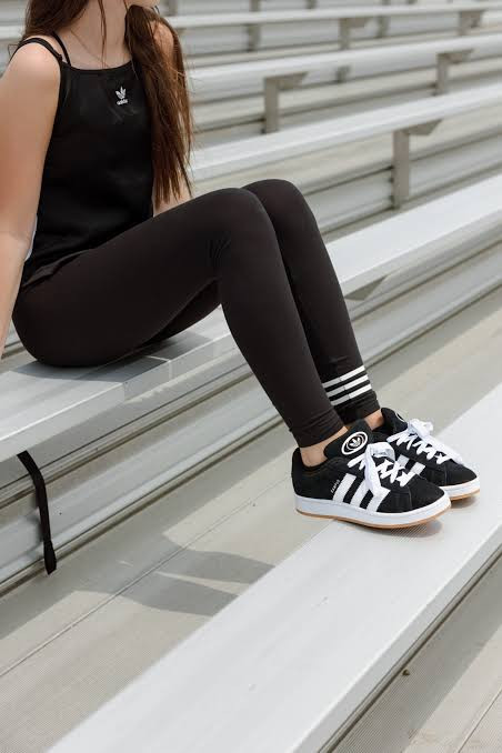 Athletic Monochrome: Black Adidas Campus with Leggings Athletic Monochrome: Black Adidas Campus with Leggings — Adidas Campus Outfits