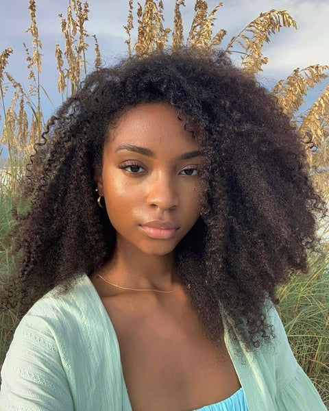 Mid-Back Wavy Hair With Highlights Mid-Back Wavy Hair With Highlights — Natural Hairstyles for Black Women