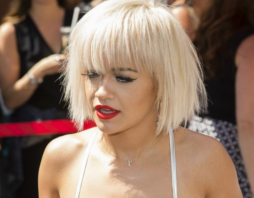 Blunt Bob With Straight Blunt Bangs — Platinum Blonde