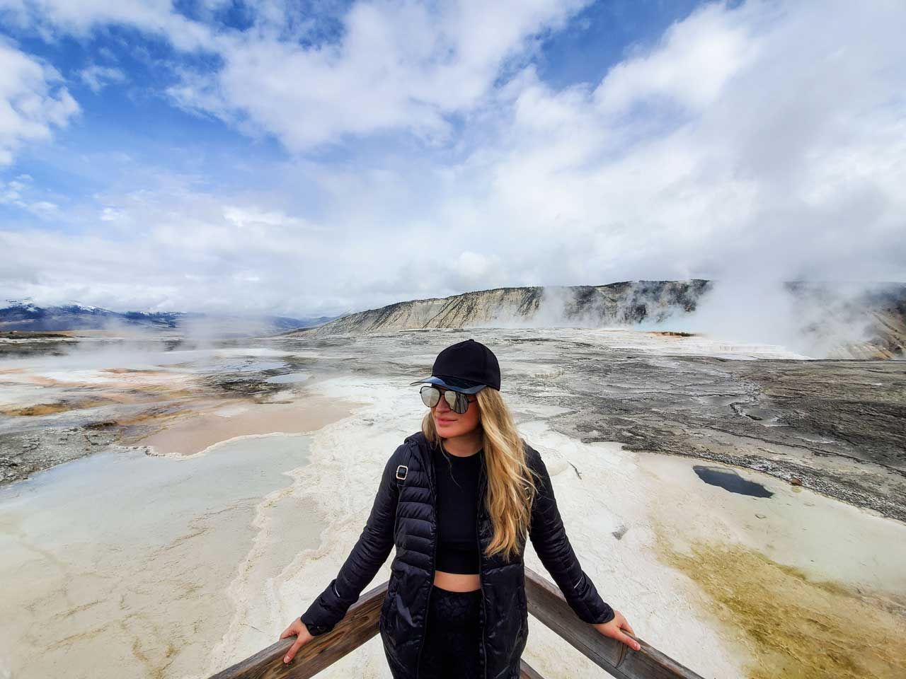 Yellowstone Exploration: Puffer Jacket and Black Athleisure Yellowstone Exploration: Puffer Jacket and Black Athleisure — National Park Outfits