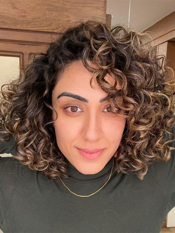 Shoulder Bob With Balayage Highlights Shoulder Bob With Balayage Highlights — Short Curly Hairstyles