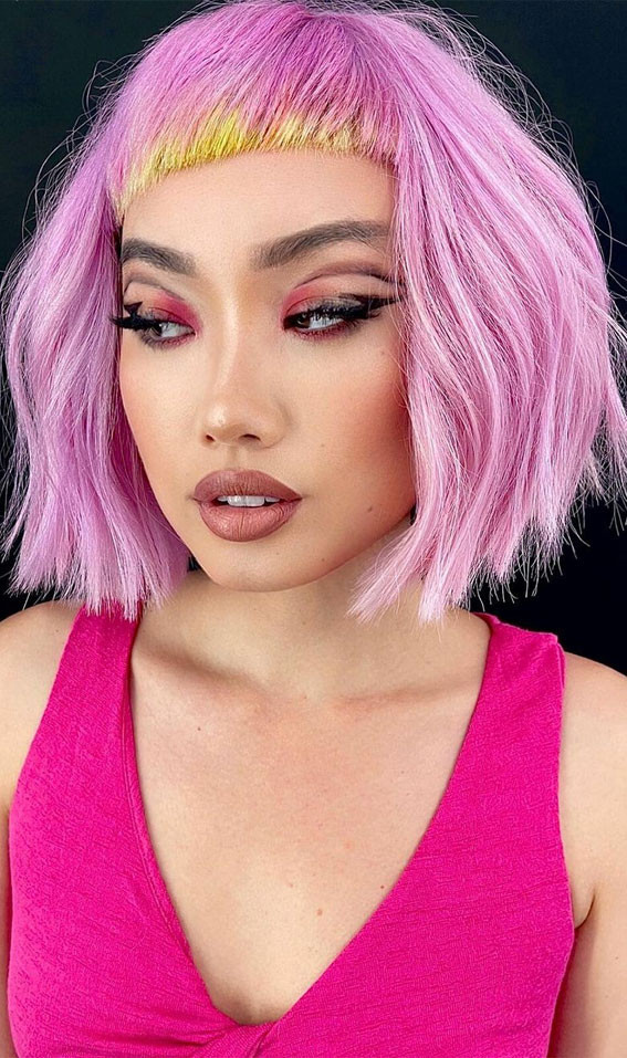 Wavy Pink Bob With Micro Bangs Wavy Pink Bob With Micro Bangs — Light Pink Hair