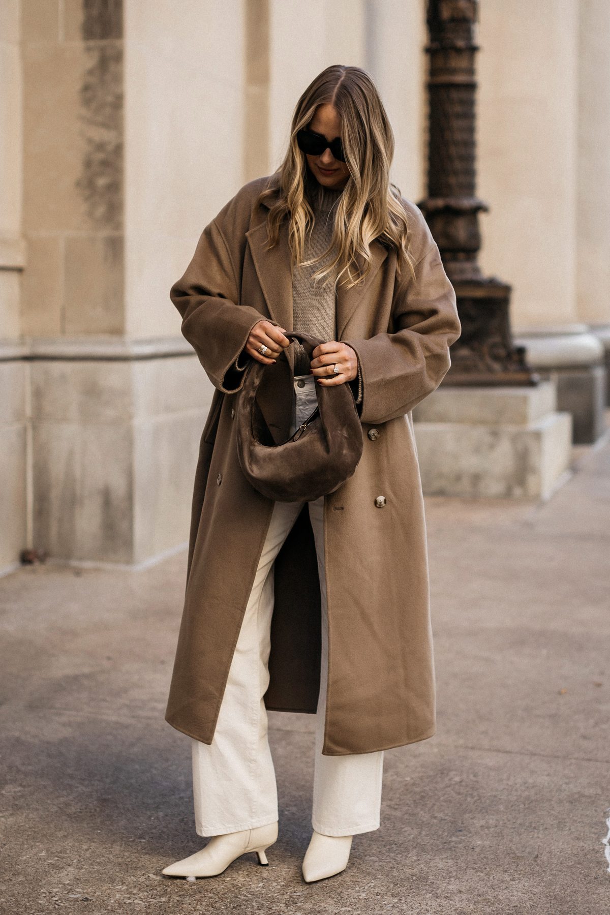 Copy This Neutral Winter Outfit to Stay Warm and Chic - Fashion Jackson