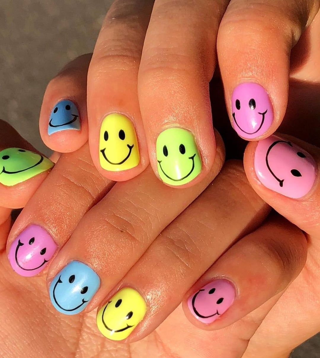 Glossy Visual Idea — Smiley Face Nails