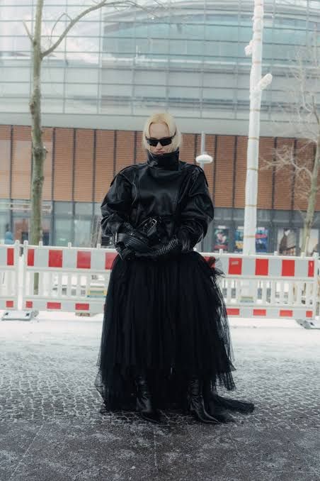 Voluminous Tulle Skirt with Leather Top Voluminous Tulle Skirt with Leather Top — Berlin Outfits