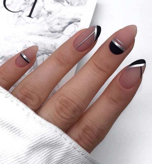 Matte Nude Geometric Silver Line Nails Matte Nude Geometric Silver Line Nails — Geometric Nails