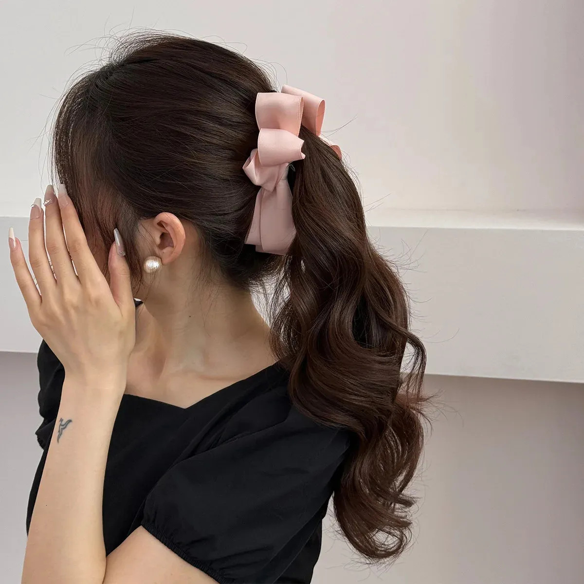 Wavy Shoulder Length With Pink Bow Wavy Shoulder Length With Pink Bow — Hair Bow Ponytail