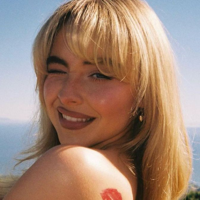 Ash Blonde Shoulder Cut With Curtain Bangs Ash Blonde Shoulder Cut With Curtain Bangs — Hairstyles for Chubby Faces