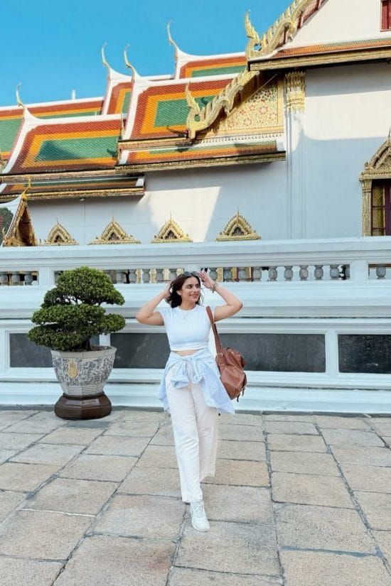 Linen Pants and Tied Shirt for Temple Sightseeing — Thailand Outfits