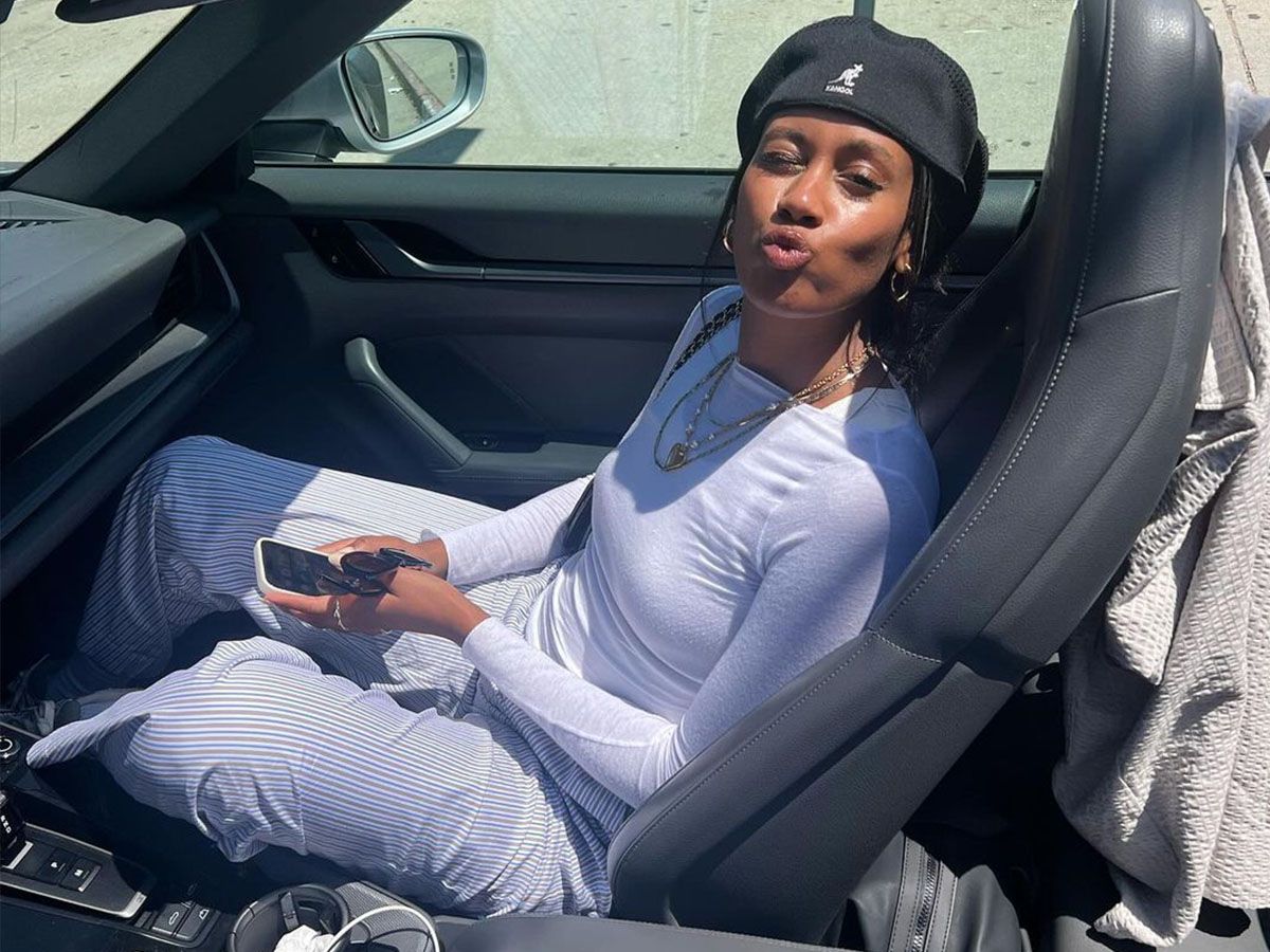Striped Pants and Beret for a Chic European Vibe Striped Pants and Beret for a Chic European Vibe — Road Trip Outfits