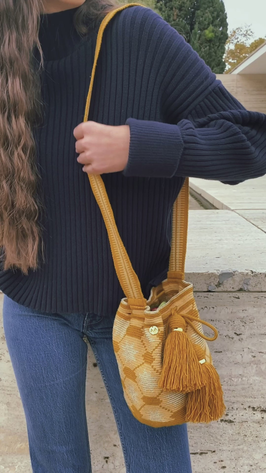 Estrella · Large · Sand & Gold Bucket Bag – Aaluna