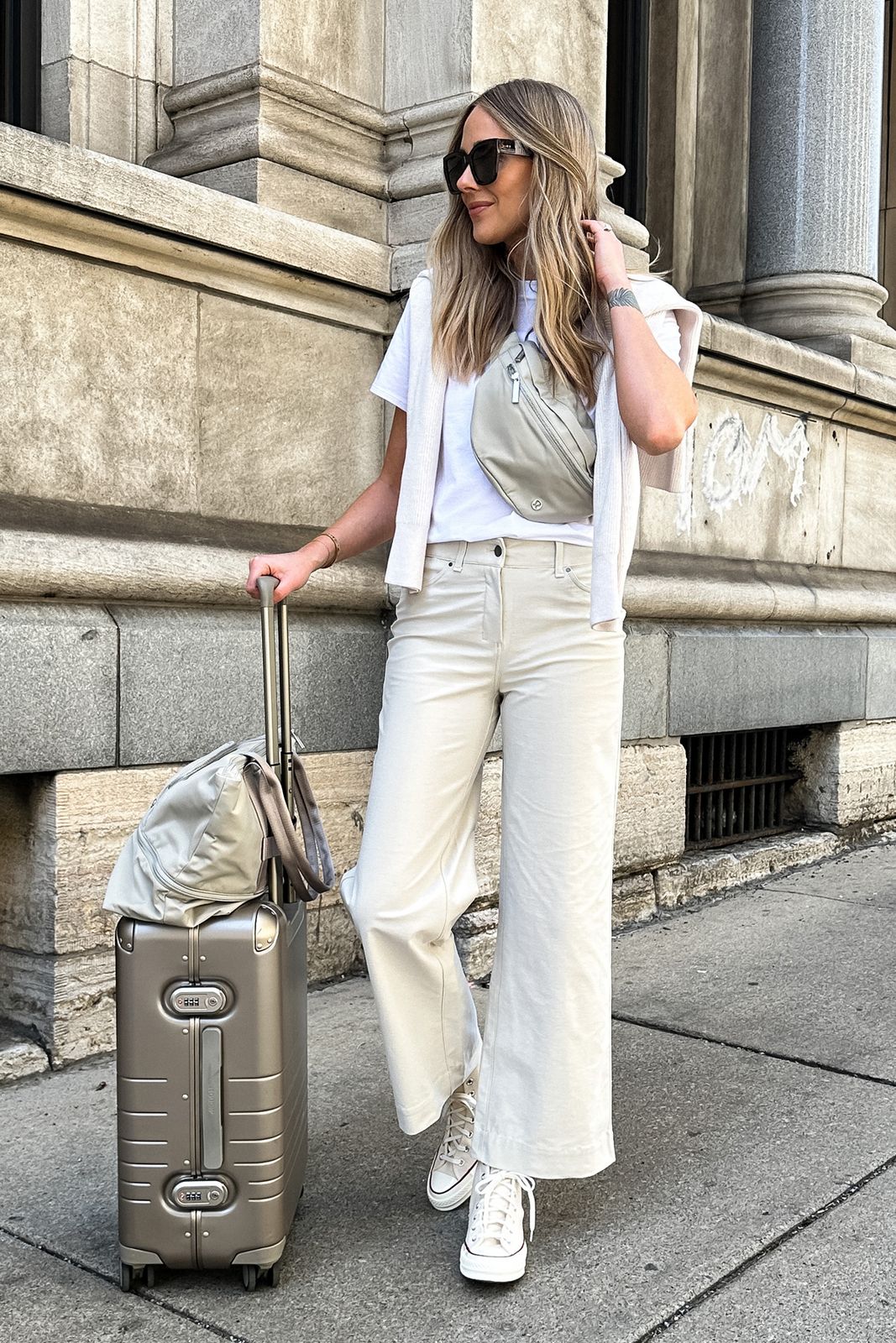 Travel-Ready Belt Bag Accessory — Belt Bag Outfits