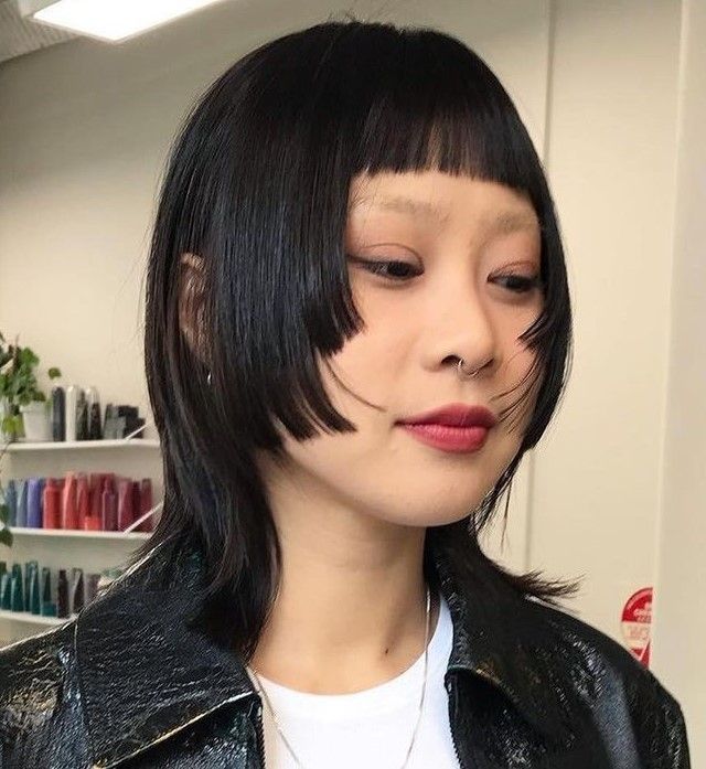 Shoulder Visual Idea Shoulder Visual Idea — Hime Cut