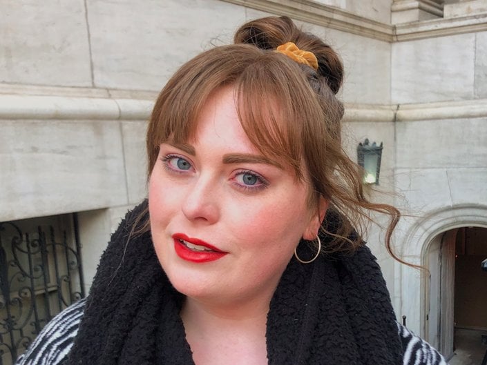 Messy Bun with Face-Framing Wisps Messy Bun with Face-Framing Wisps — Hairstyles for Greasy Hair