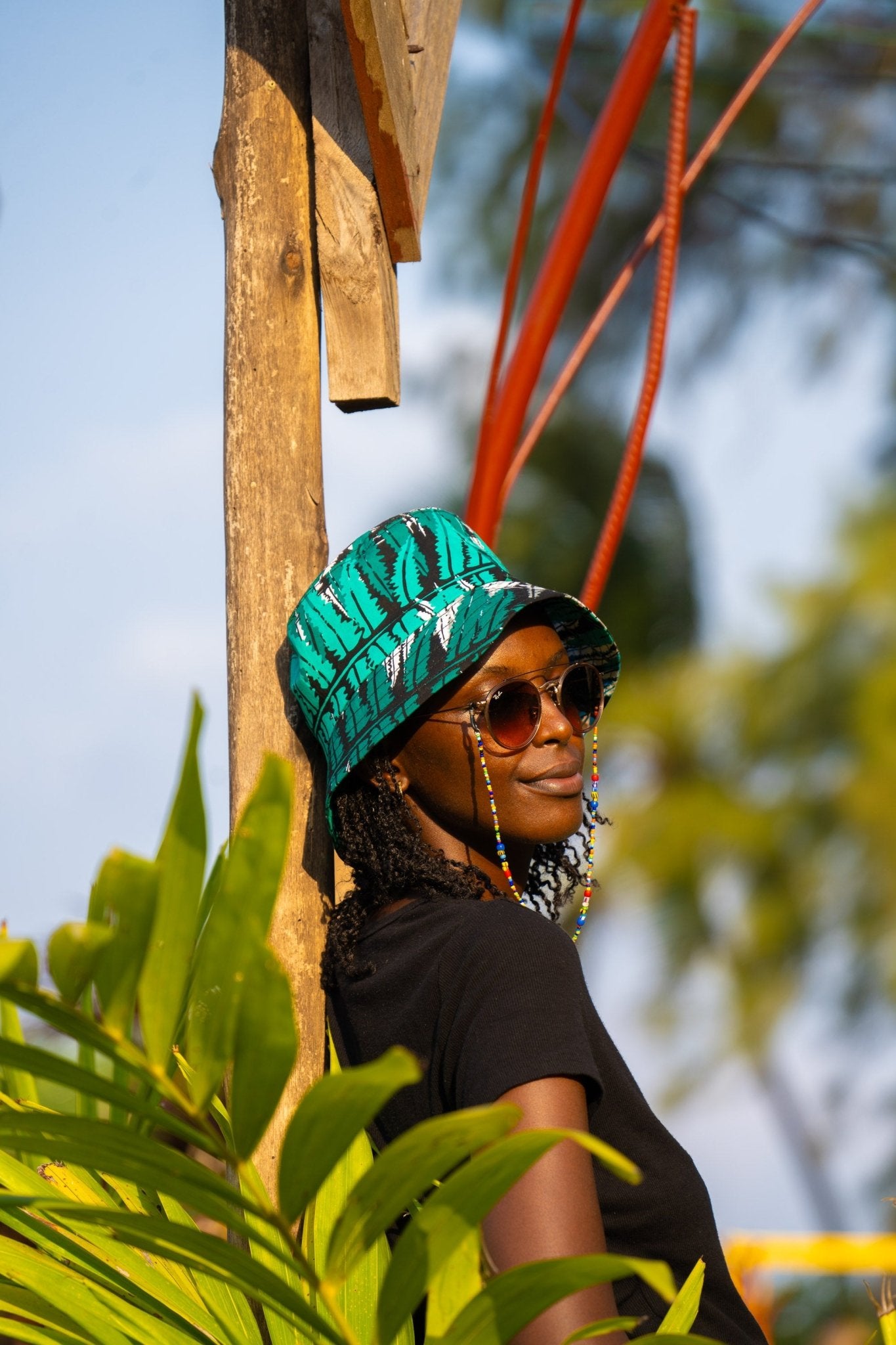 Casual Outdoor Outfit Idea Casual Outdoor Outfit Idea — Bucket Hat Outfits
