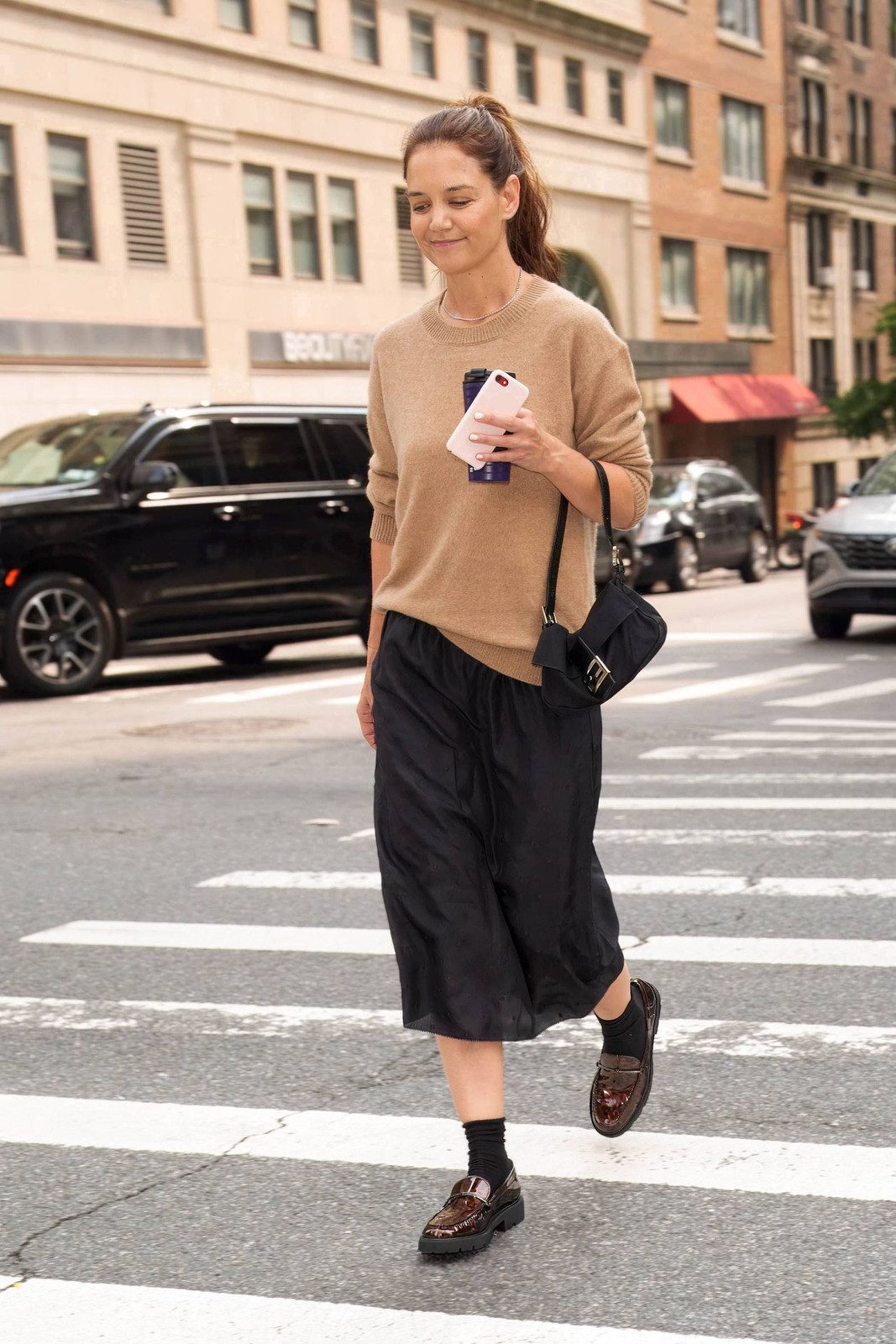 Daytime Comfort: Brown Loafers with Black Socks and Beige Culottes Daytime Comfort: Brown Loafers with Black Socks and Beige Culottes — Socks with Loafers Outfits