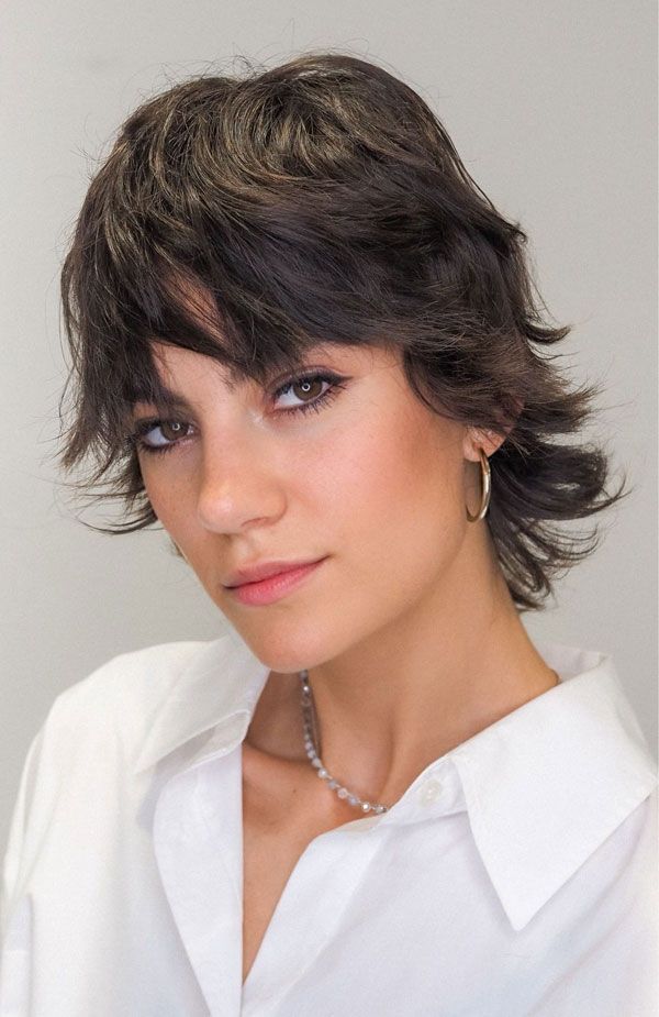 Effortless Tousled Chin-Length Wolf Cut