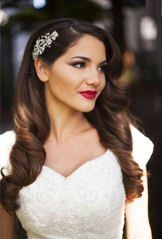 Voluminous Hollywood Waves — Vintage Wedding Hairstyles