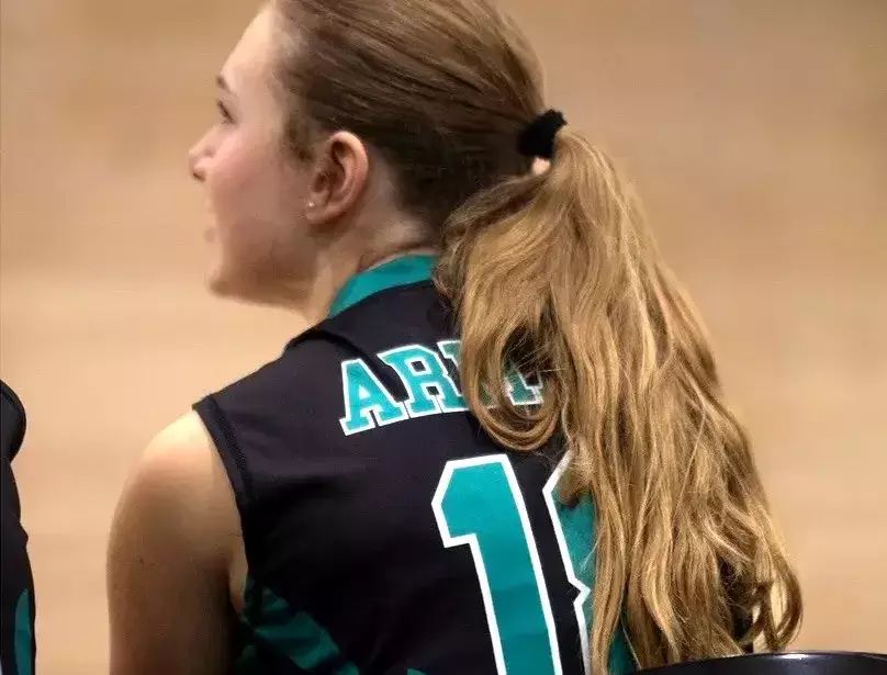 Loose Ponytail with Highlights — Volleyball Hairstyles
