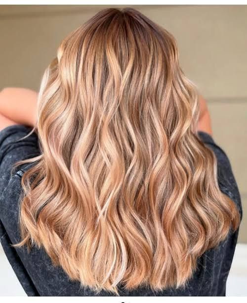 Wavy Visual Idea Wavy Visual Idea — Strawberry Blonde