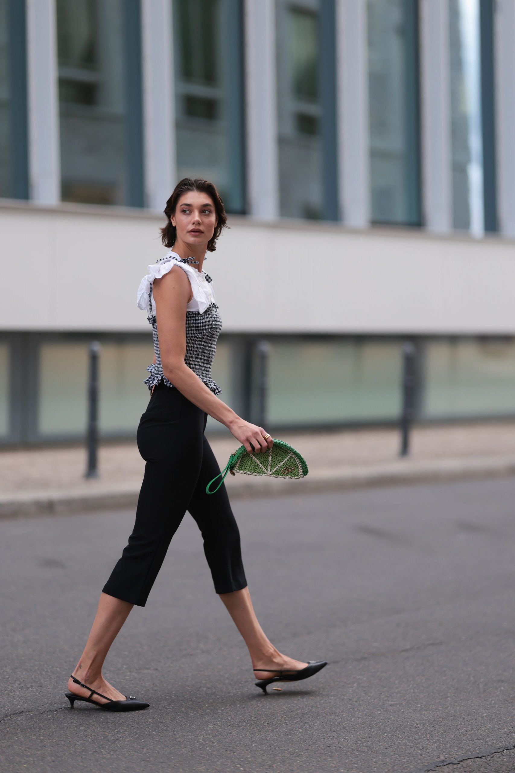 Monochromatic Black with a Pop of Green Clutch Monochromatic Black with a Pop of Green Clutch — Kitten Heels Outfits
