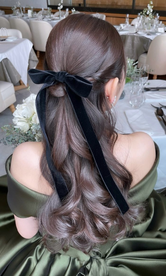 Dark Brown Half-Up With Black Velvet Ribbon Dark Brown Half-Up With Black Velvet Ribbon — Ribbon Hairstyles