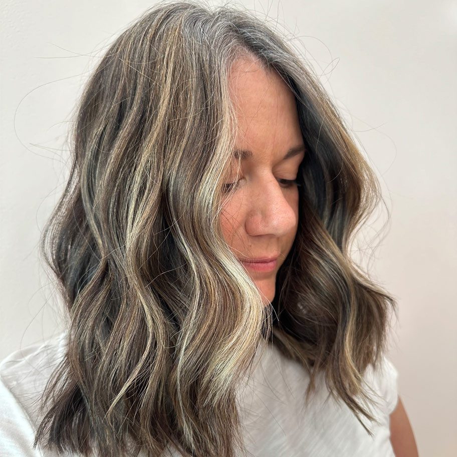 Shoulder Length Gray Highlights Shoulder Length Gray Highlights — Gray Blending