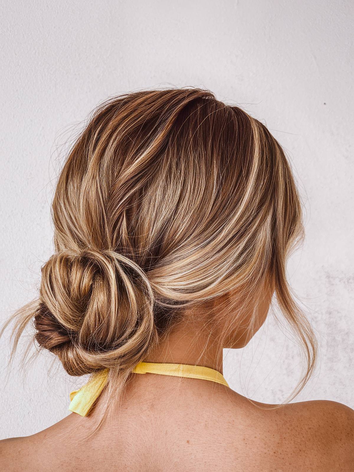Effortless Messy Bun with Face-Framing Pieces — Lazy Day Hairstyles