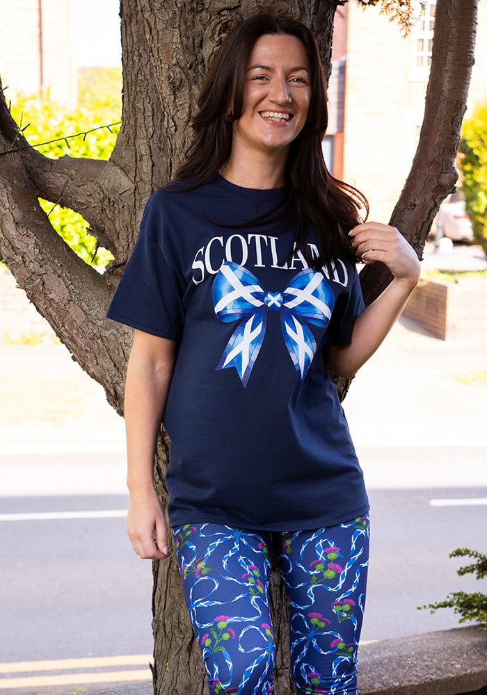 Graphic 'Scotland' T-Shirt with Thistle Leggings — Scotland Outfits