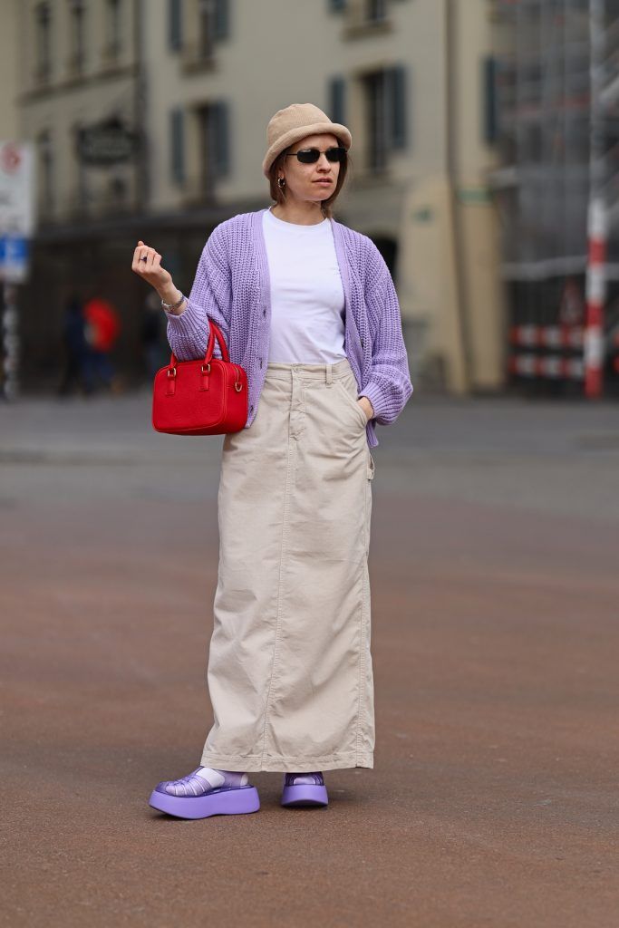 Beige Cargo Maxi Skirt with Lilac Cardigan and Bucket Hat — Cargo Skirt Outfits