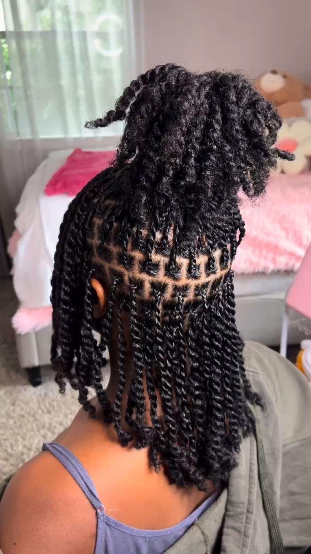 Collarbone Visual Idea — Mini Braids