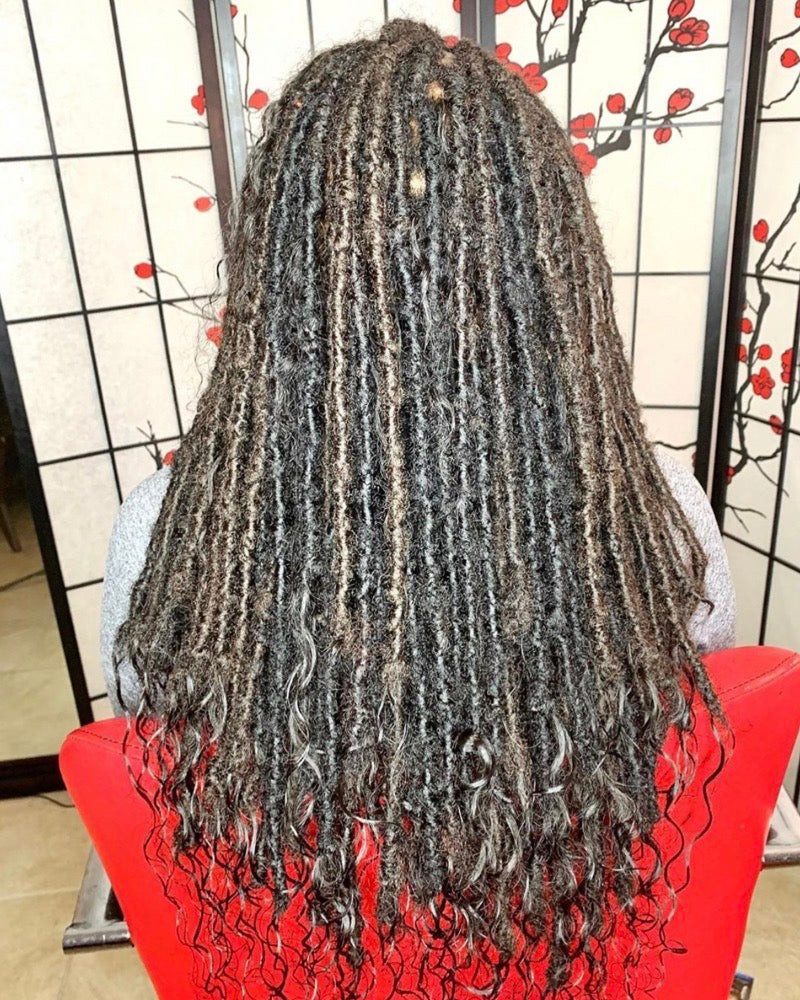 Two-Tone Wavy Locs Back View — Distressed Locs