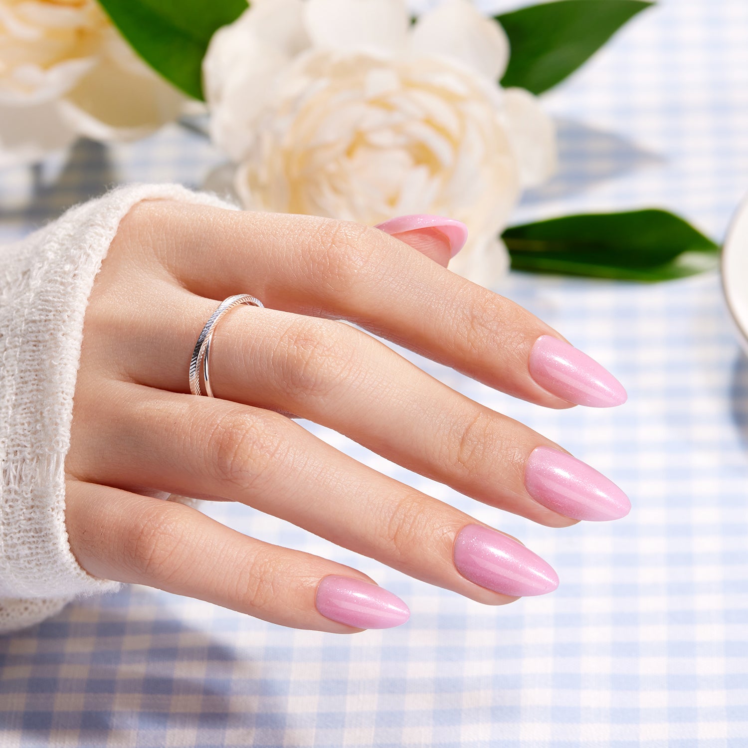Light Pink Shimmer Stiletto Nails Light Pink Shimmer Stiletto Nails — Mom Nails