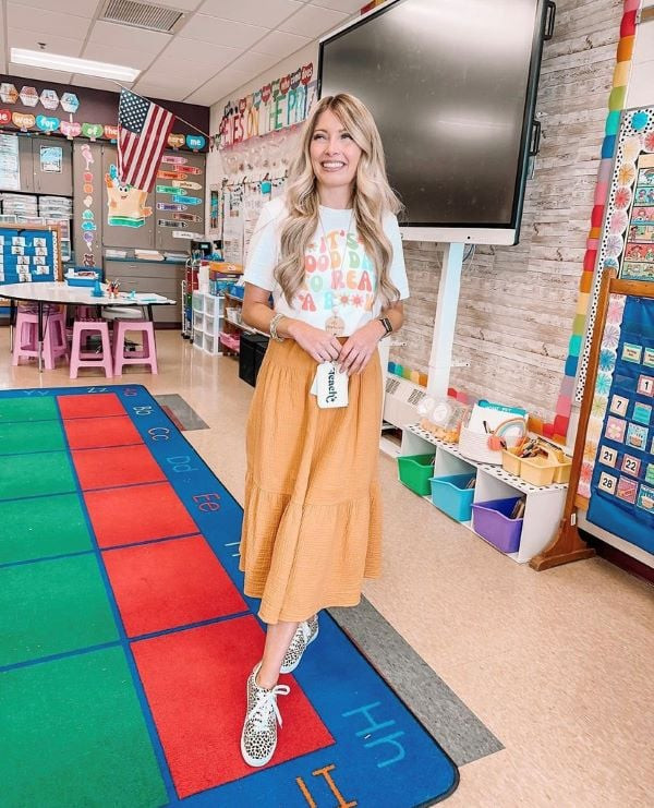 Graphic T-Shirt with Tiered Midi Skirt and Leopard Sneakers — Student Teacher Outfits