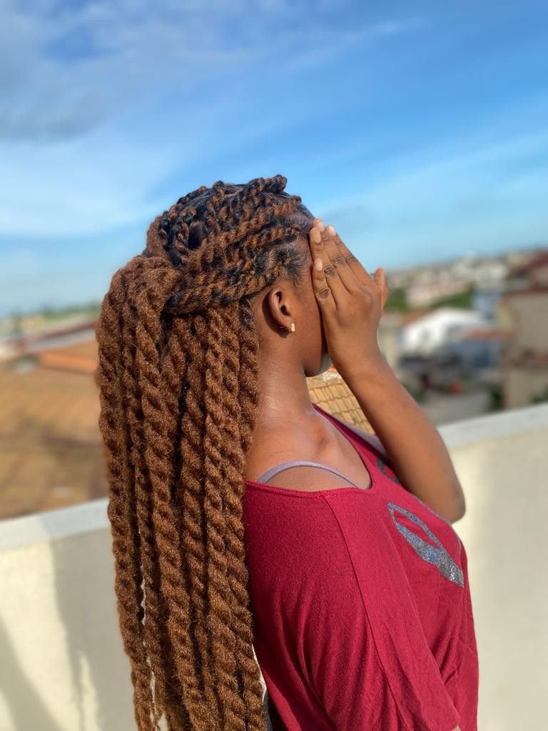 Voluminous Mid-Back Ponytail — Marley Twists