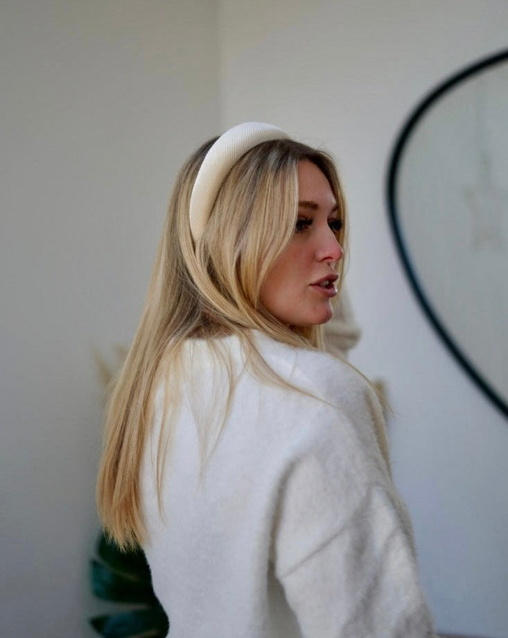 Ribbed Headband on Straight Mid-Back Hair Ribbed Headband on Straight Mid-Back Hair — Padded Headband Hairstyles