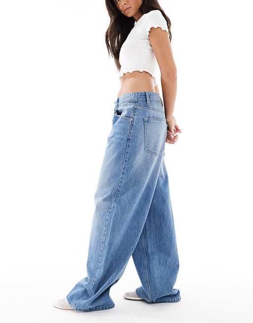Ultra Baggy Denim with a Lettuce-Hem Tee Ultra Baggy Denim with a Lettuce-Hem Tee — Boyfriend Jeans
