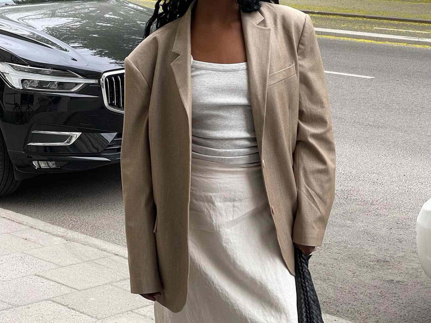 Beige Oversized Blazer and Linen Skirt for Relaxed Workwear — Workwear Aesthetic Outfits