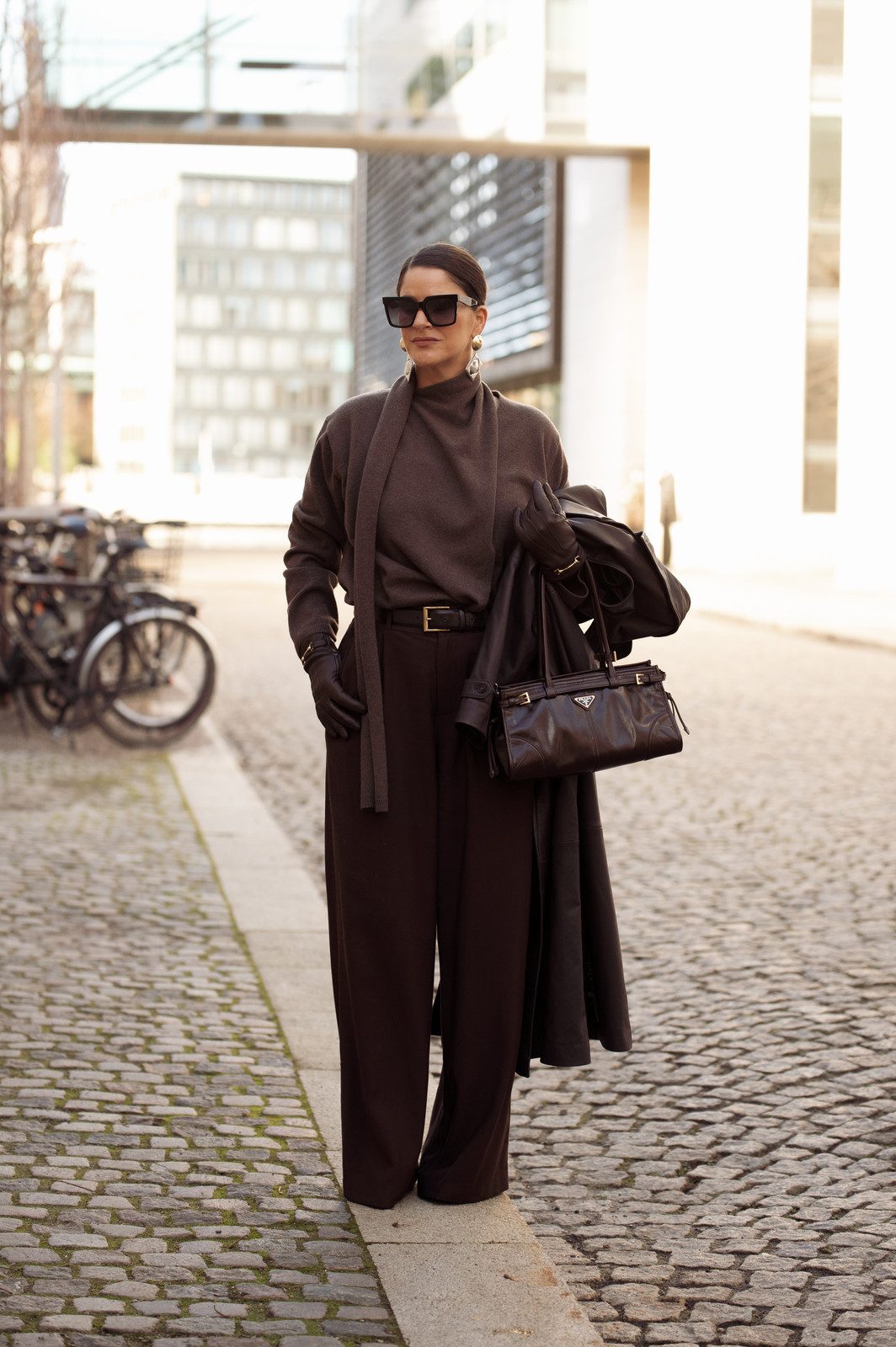 Brown Prada Bag with Wide-Leg Trousers Brown Prada Bag with Wide-Leg Trousers — Prada Bag Outfits
