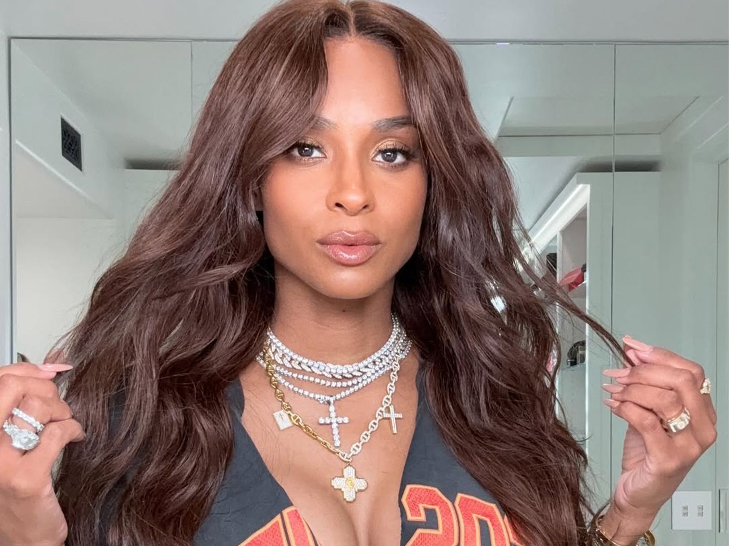 Voluminous Dark Brown Waves With Bangs Voluminous Dark Brown Waves With Bangs — Frontal Sew In
