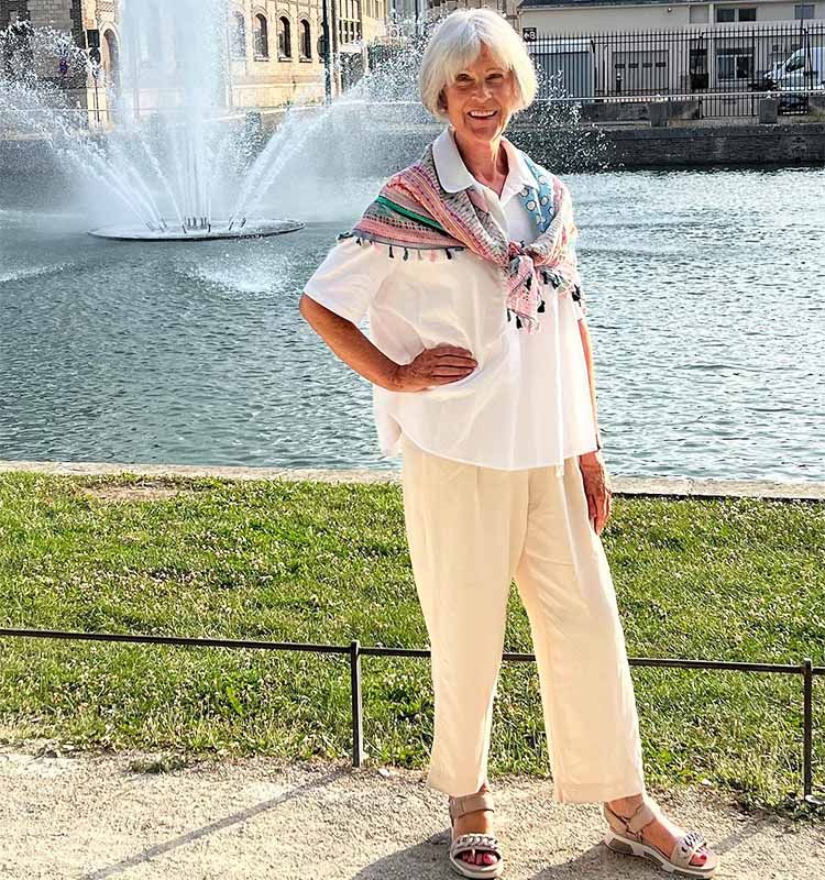 Oversized Shirt and Wide-Leg Trousers for Relaxed Daywear Oversized Shirt and Wide-Leg Trousers for Relaxed Daywear — Outfits to Hide Belly
