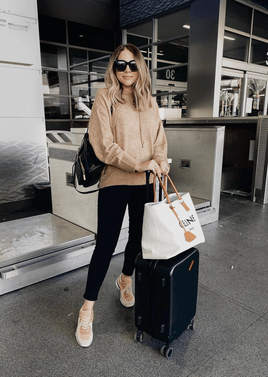 Travel Comfort with Hoodie and Skinny Jeans — Round Sunglasses Outfits