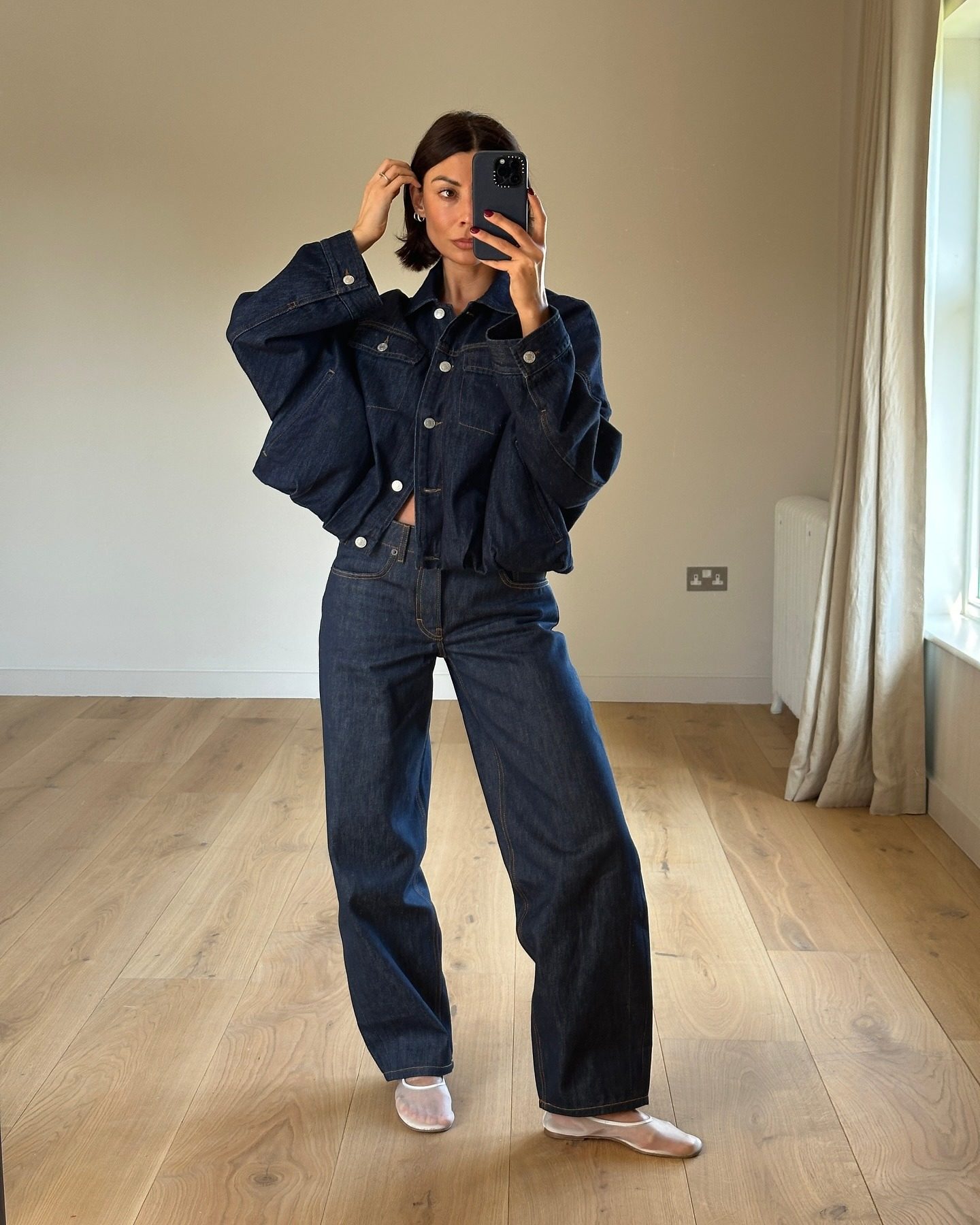 Denim-on-Denim with Wide-Leg Mom Jeans — Mom Jeans Outfits