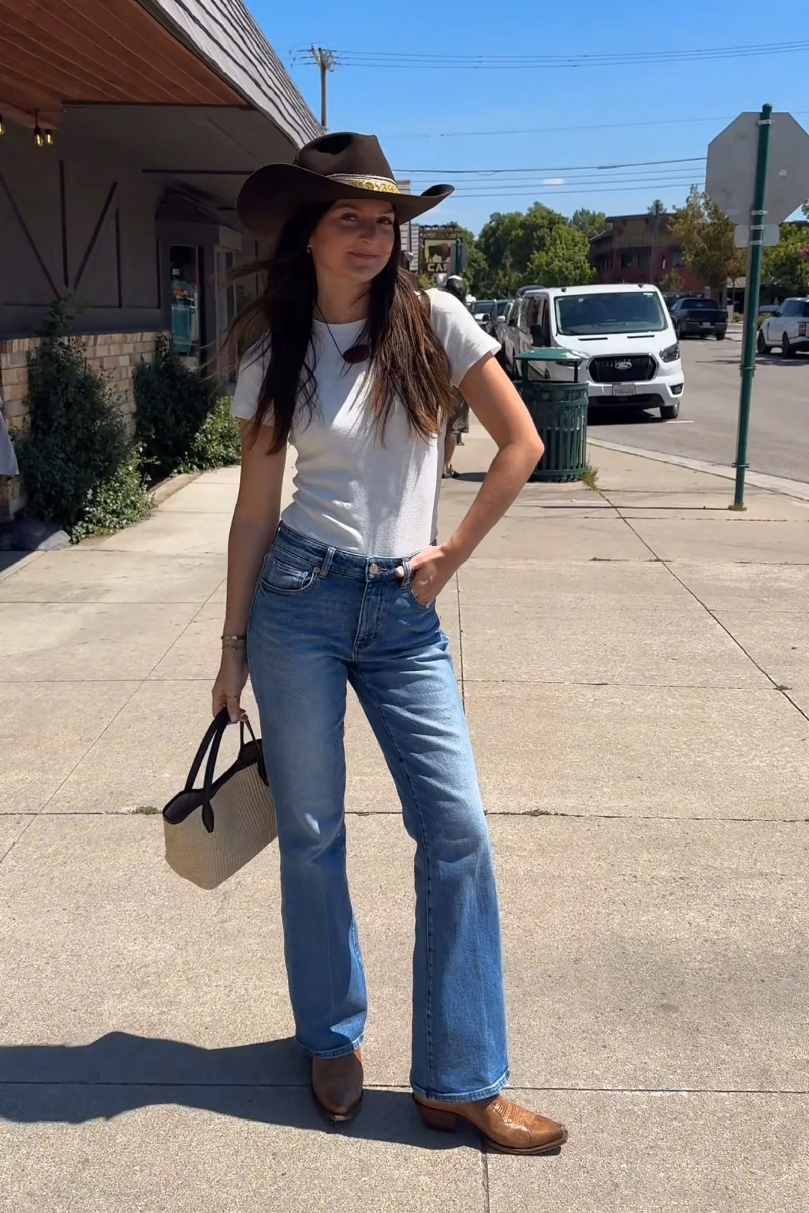 Outfit Idea — Close-Up Take Outfit Idea — Close-Up Take — Bootcut Jeans
