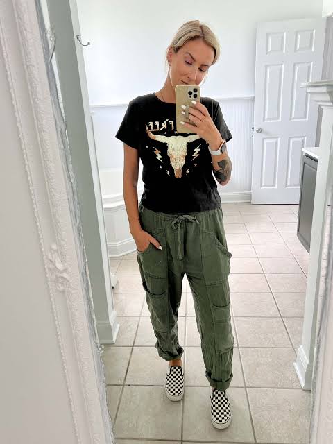 Outfit Idea Outfit Idea — Cargo Pants